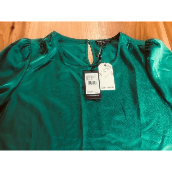 Adrianna Papell Women’s Top Med Shiny & Bright Emerald Long Sleeve Ruffle Cuff - Picture 9 of 14